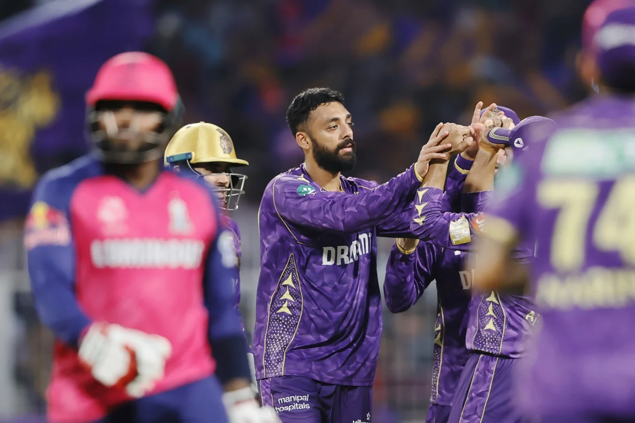 Five teams with most wins while defending 200+ scores in IPL - KKR 15 times