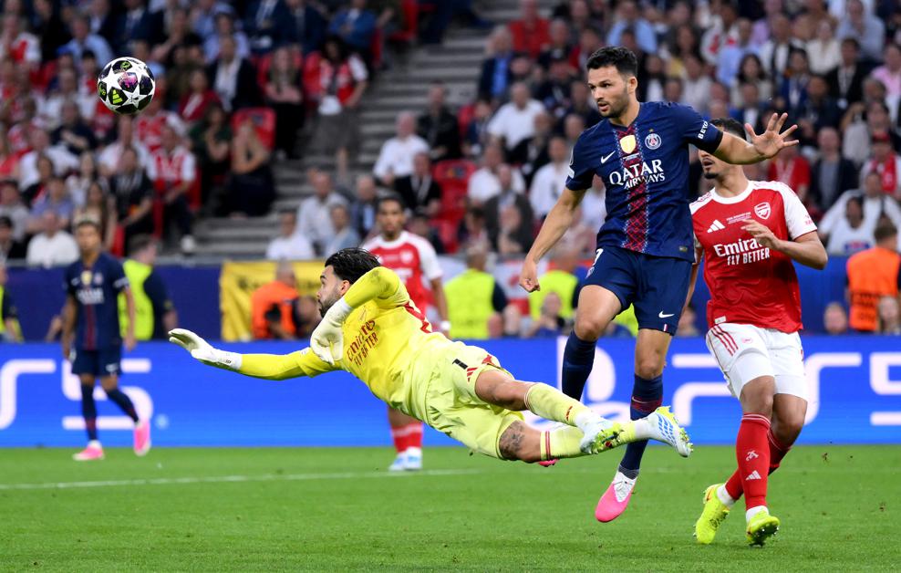 Raya made a huge save in the extra time PSG vs Arsenal, UEFA Champions League 2025/26 final LIVE: Raya made a huge save in the extra time